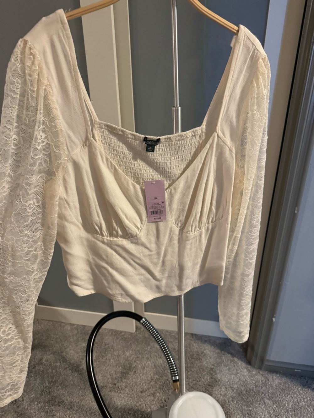 Wild Fable women's long sleeve crop top in cream color - NWT